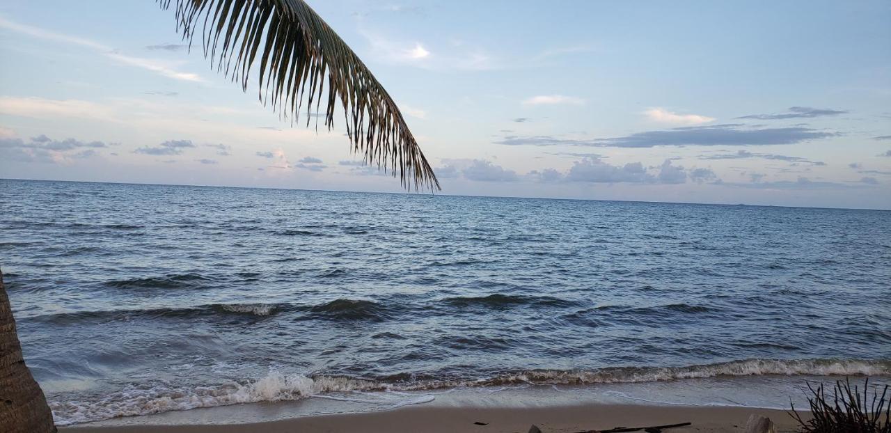 Pal'S On The Beach - Dangriga, Belize Luaran gambar
