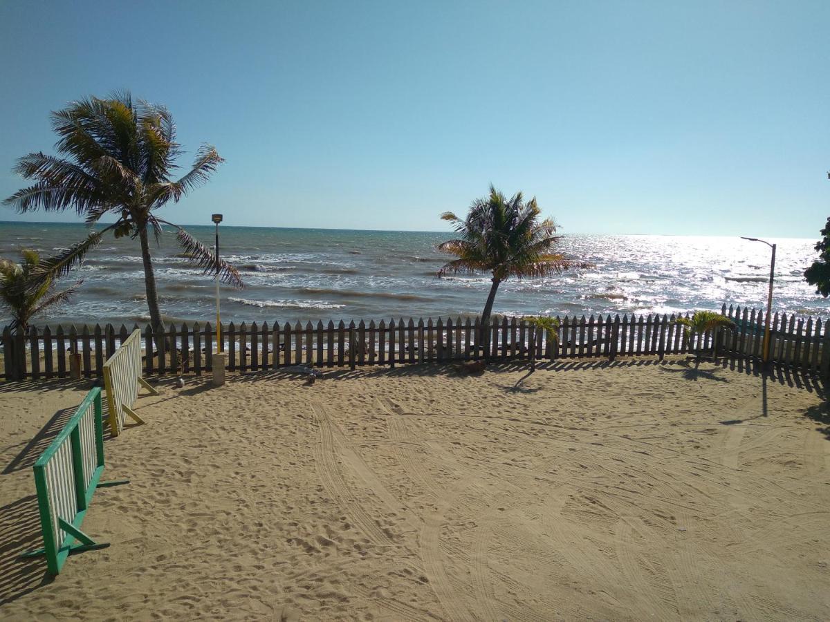 Pal'S On The Beach - Dangriga, Belize Luaran gambar