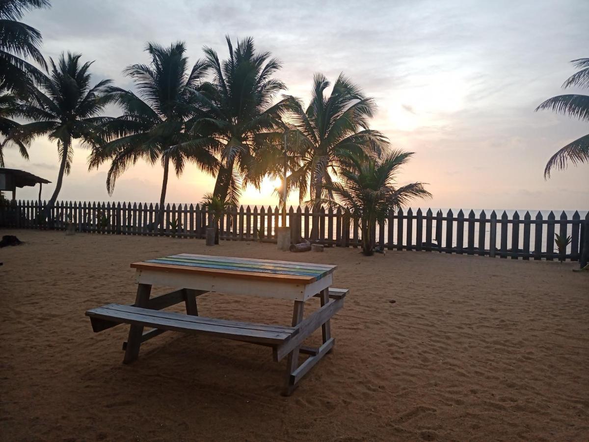Pal'S On The Beach - Dangriga, Belize Luaran gambar