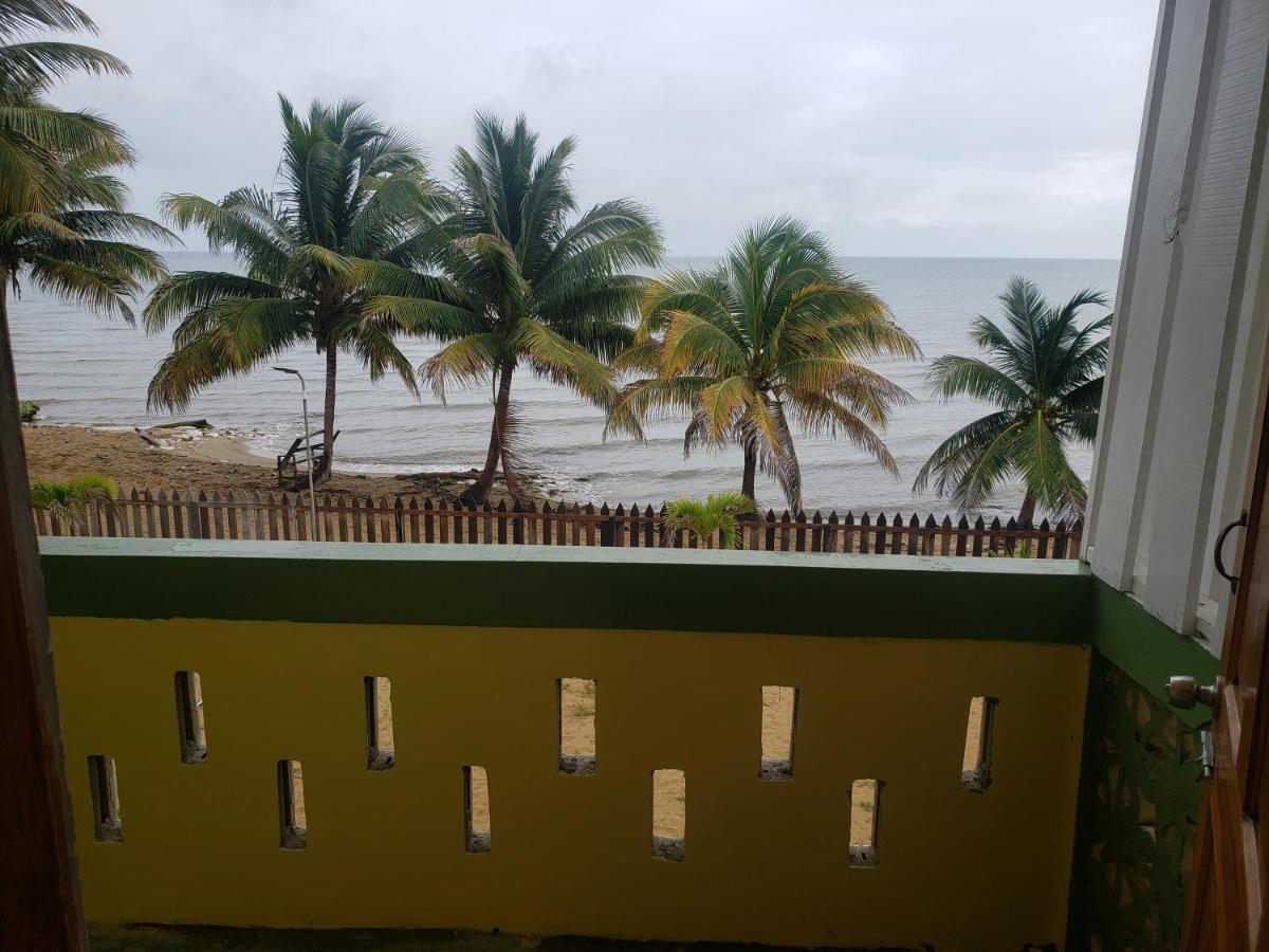 Pal'S On The Beach - Dangriga, Belize Luaran gambar